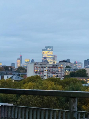 Kings Cross Nest 3 Bedroom Apartment
